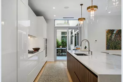 2035 N Orleans Street #M2, Chicago, IL 60614 - Photo 9