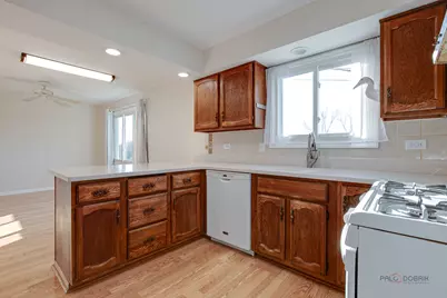 24423 W Tyler Avenue, Round Lake, IL 60073 - Photo 7