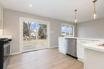 8518 West Candlelight Drive, Willow Springs, IL 60480 - Photo 9