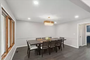 1415 Lori-Lyn Ln, Northbrook, IL 60062 - Photo 7