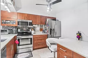 4704 Euclid Ave, Rolling Meadows, IL 60008 - Photo 7