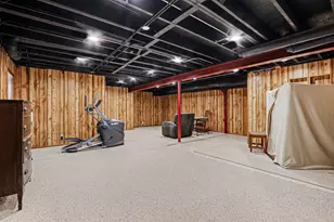 2113 Colonial St, Aurora, IL 60503 - Photo 19