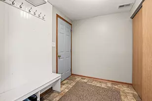 2113 Colonial St, Aurora, IL 60503 - Photo 17