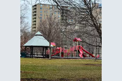 2827 W Lunt Avenue #GARDEN, Chicago, IL 60645 - Photo 11