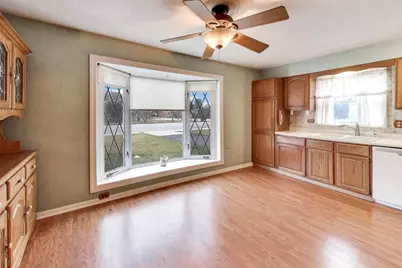 8334 N New England Avenue, Niles, IL 60714 - Photo 5