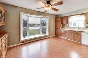 8334 N New England Ave, Niles, IL 60714 - Photo 5