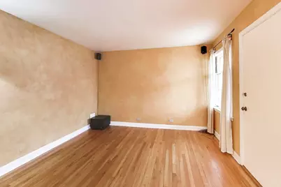 8334 N New England Avenue, Niles, IL 60714 - Photo 9