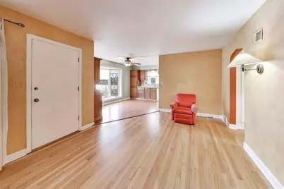 8334 N New England Avenue, Niles, IL 60714 - Photo 11