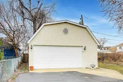 8334 N New England Avenue, Niles, IL 60714 - Photo 23