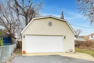 8334 N New England Ave, Niles, IL 60714 - Photo 23