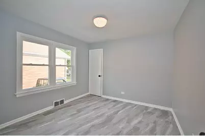 7412 Keeler Avenue, Skokie, IL 60076 - Photo 5
