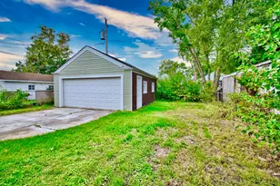 7412 Keeler Ave, Skokie, IL 60076 - Photo 31