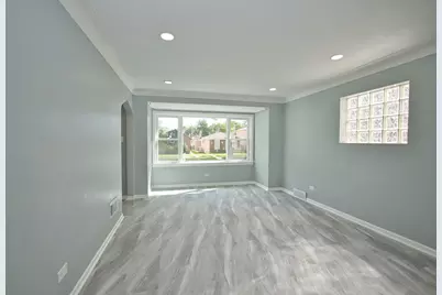 7412 Keeler Avenue, Skokie, IL 60076 - Photo 3