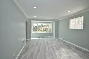 7412 Keeler Ave, Skokie, IL 60076 - Photo 3