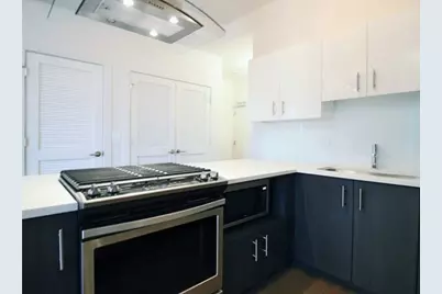 1418 W Addison Street #201, Chicago, IL 60613 - Photo 5