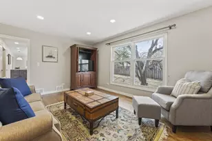 962 Thompson Blvd, Buffalo Grove, IL 60089 - Photo 21