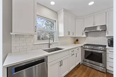 962 Thompson Boulevard, Buffalo Grove, IL 60089 - Photo 17