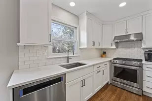 962 Thompson Blvd, Buffalo Grove, IL 60089 - Photo 17