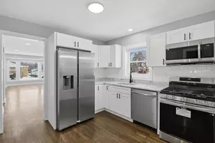 10356 S Green St, Chicago, IL 60643 - Photo 7