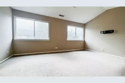 1015 Woodview Court, Aurora, IL 60502 - Photo 9