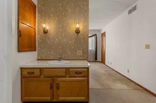 614 S Irving St, Monticello, IL 61856 - Photo 15