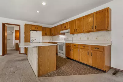 614 S Irving Street, Monticello, IL 61856 - Photo 9