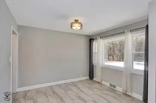 31 Graymoor Ln, Olympia Fields, IL 60461 - Photo 11