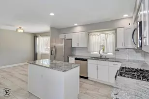 31 Graymoor Ln, Olympia Fields, IL 60461 - Photo 9