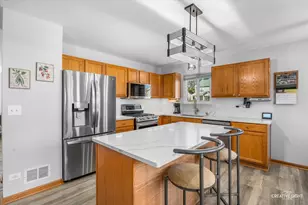 1512 Birch Ln, South Elgin, IL 60177 - Photo 5