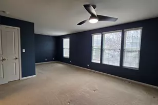 2444 Emily Ln, Elgin, IL 60124 - Photo 9