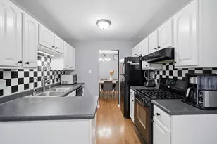 1345 E Evergreen Dr, Palatine, IL 60074 - Photo 9