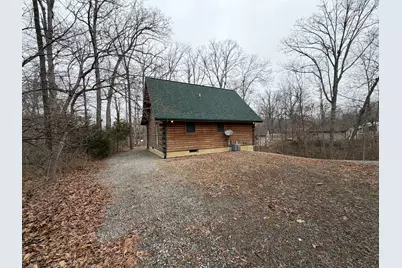 2226 Chesapeake Lane, Centralia, IL 62801 - Photo 3