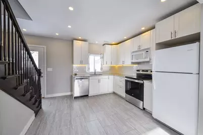 825 Albert Avenue, Sycamore, IL 60178 - Photo 5