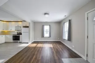 825 Albert Ave, Sycamore, IL 60178 - Photo 3