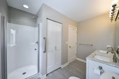 825 Albert Avenue, Sycamore, IL 60178 - Photo 9