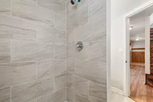 28529 W Treetop Rd, Ingleside, IL 60041 - Photo 9