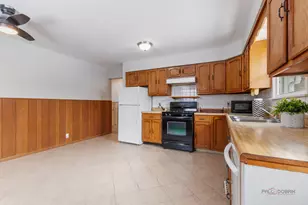 28529 W Treetop Rd, Ingleside, IL 60041 - Photo 7