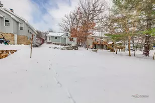 28529 W Treetop Rd, Ingleside, IL 60041 - Photo 25