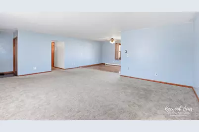 209 E 3rd Street, Aroma Park, IL 60910 - Photo 5
