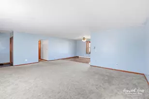 209 E 3rd St, Aroma Park, IL 60910 - Photo 5