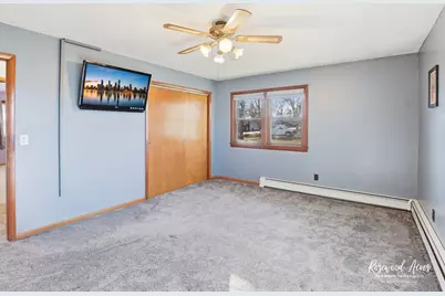 209 E 3rd Street, Aroma Park, IL 60910 - Photo 13