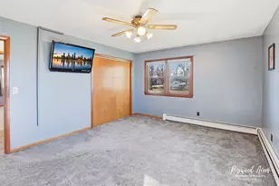 209 E 3rd St, Aroma Park, IL 60910 - Photo 13