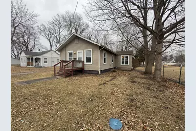 107 N Pearl Street, Milford, IL 60953 - Photo 1