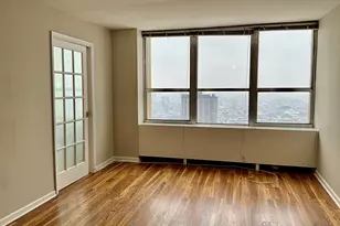 655 W Irving Park Rd, Chicago, IL 60613 - Photo 9