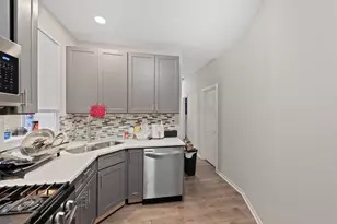 7115 S Champlain Ave, Chicago, IL 60619 - Photo 9