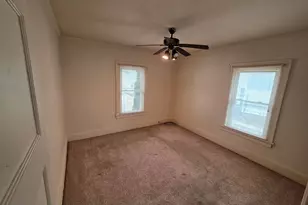 312 E 11th St, Sterling, IL 61081 - Photo 9