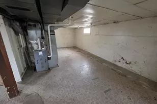 312 E 11th St, Sterling, IL 61081 - Photo 15