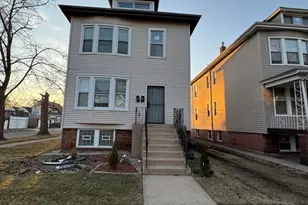 8556 S Muskegon Ave, Chicago, IL 60617 - Photo 1
