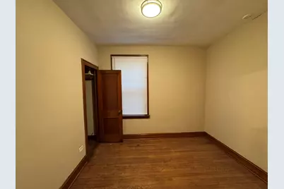 8556 S Muskegon Avenue, Chicago, IL 60617 - Photo 9