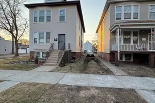 8556 S Muskegon Ave, Chicago, IL 60617 - Photo 7